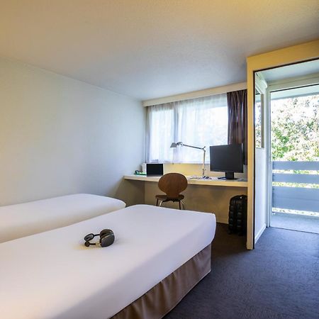 Campanile Nimes Sud - Caissargues Hotel Exterior foto